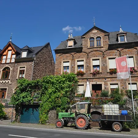 Moselufer * Zell an der Mosel