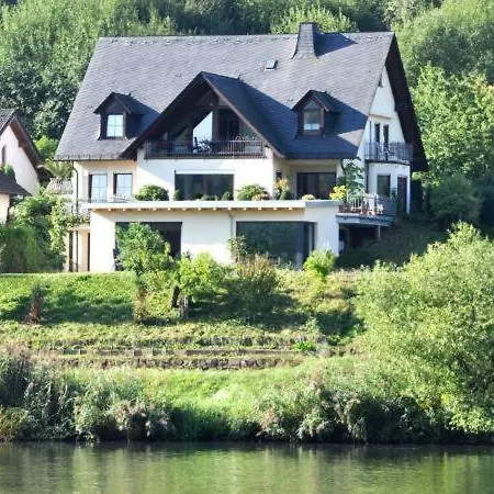 Moselufer Lägenhet