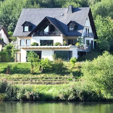 Moselufer Apartment