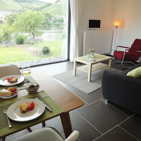 Moselufer Apartment Zell
